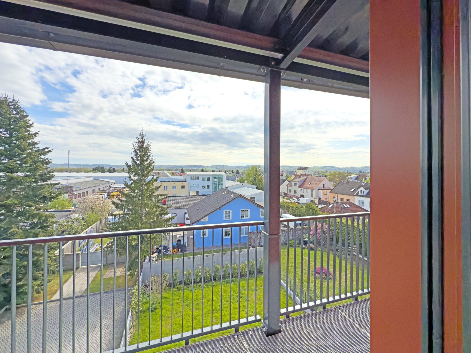 Balkon_pohled 1.jpg
