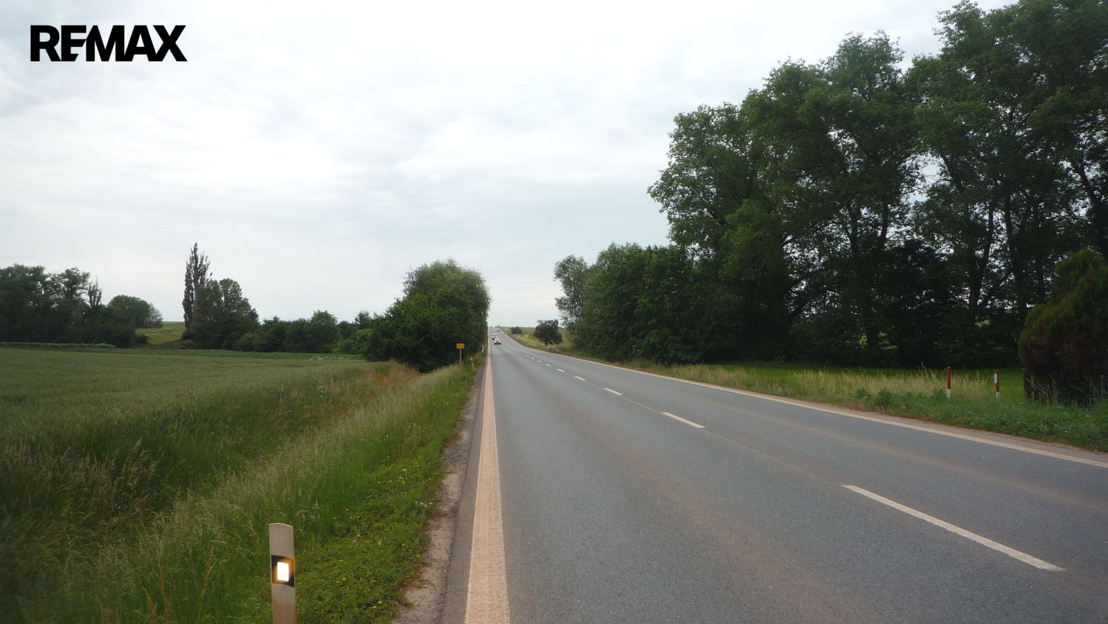 v tomhle pangejtu je kanalizace a obecní voda.