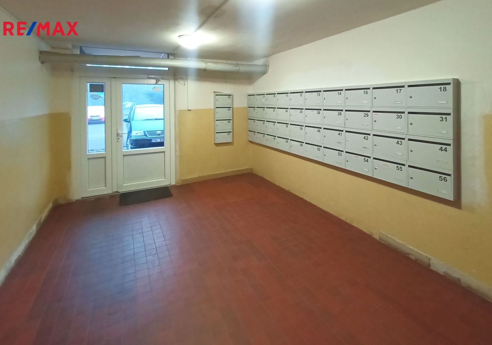 Naše shránka má číslo 18.