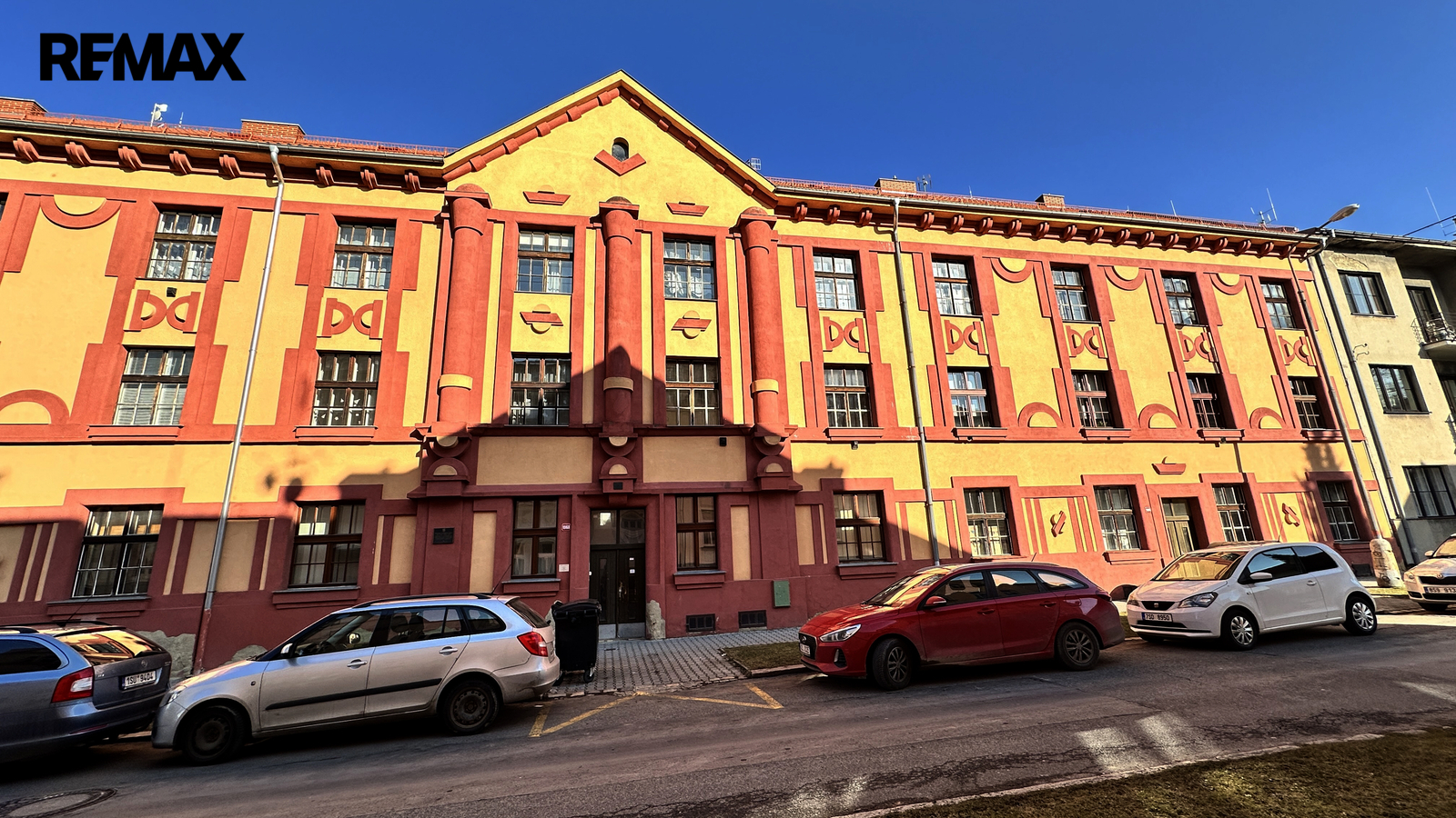 Pohled na dům z ulice