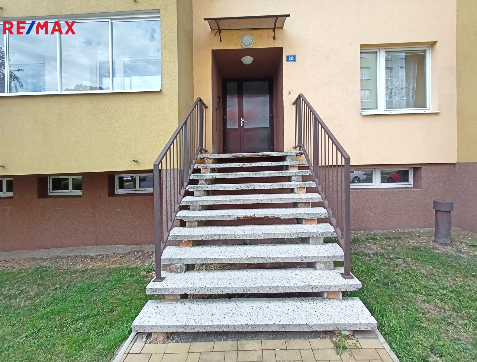Vyběhneme pár schodů a jsme hned