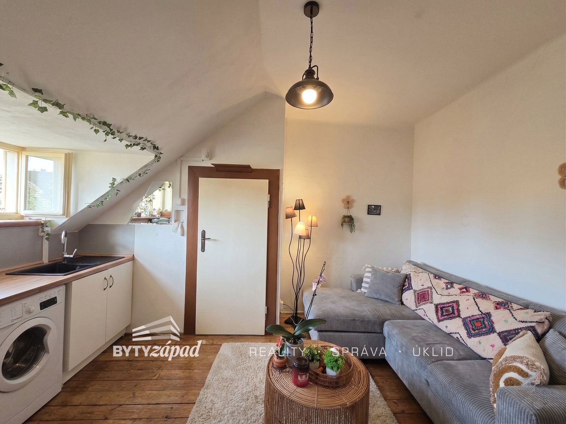 Gemini_Generated_Image_rq9z4arq9z4arq9z