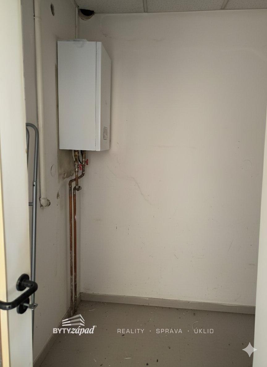 Gemini_Generated_Image_ua2ij4ua2ij4ua2i