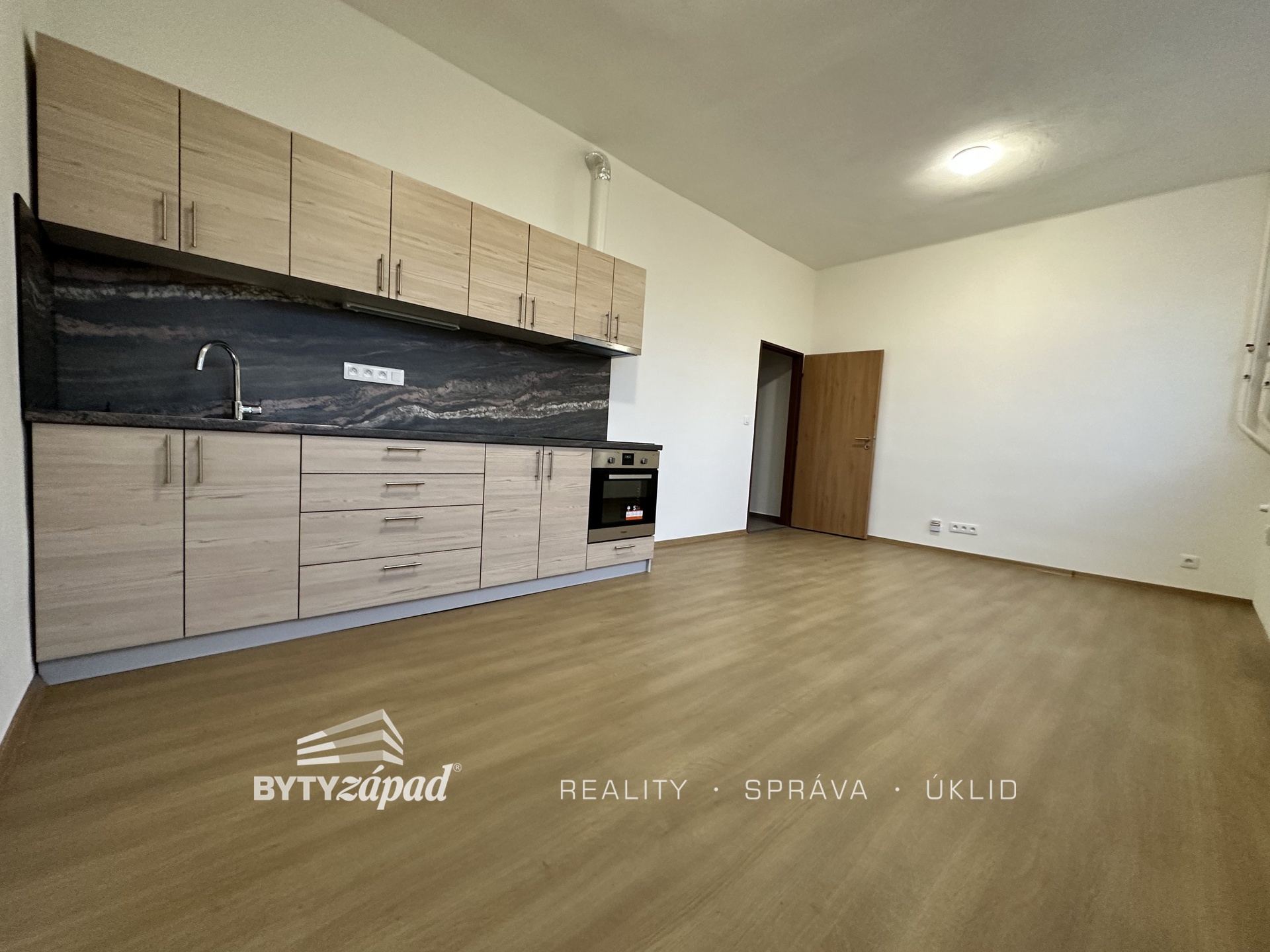 20240105_145528447_iOS