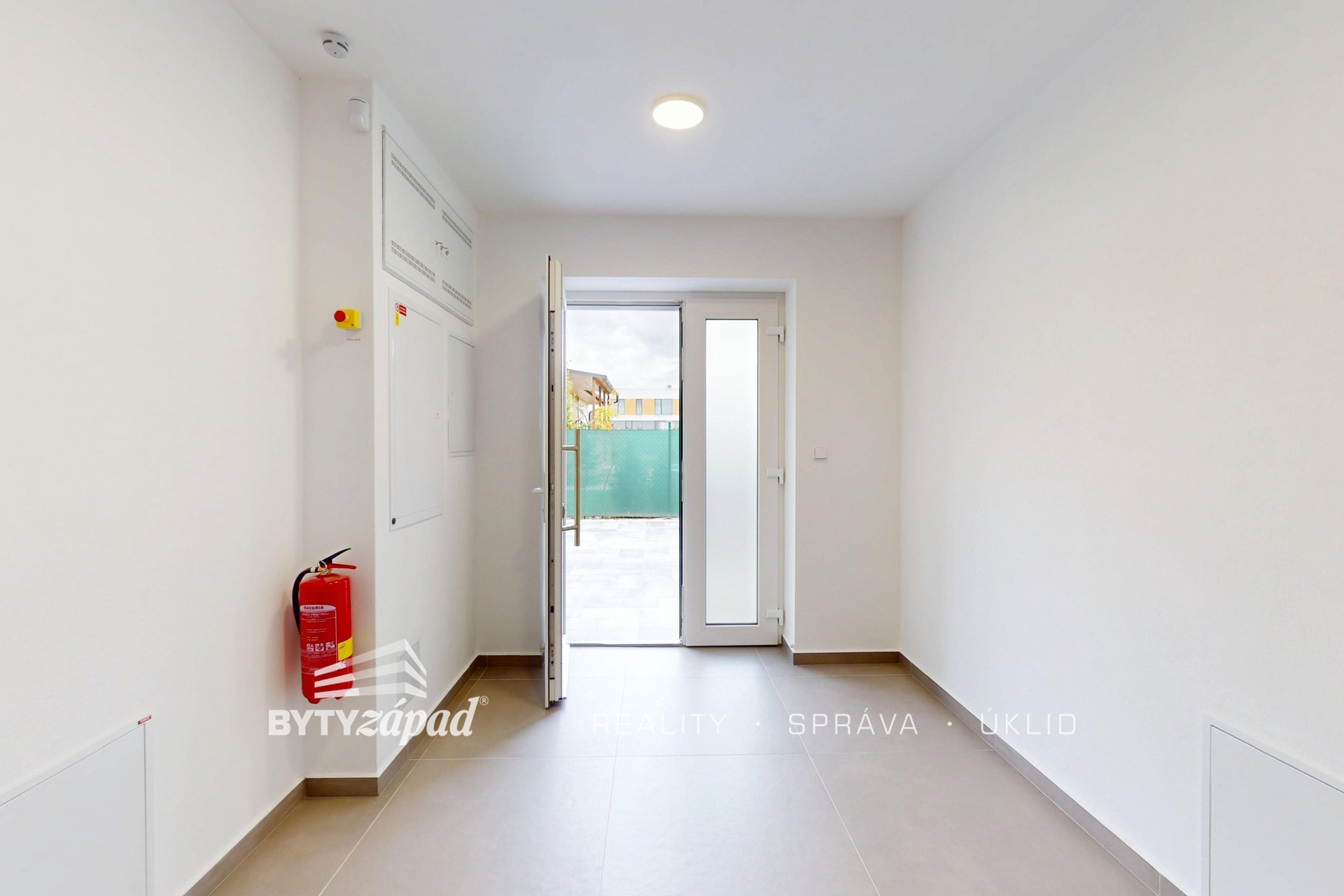 Byt-3kk-s-terasou-ul-Manetinska-Vejprnice-10172025_145122