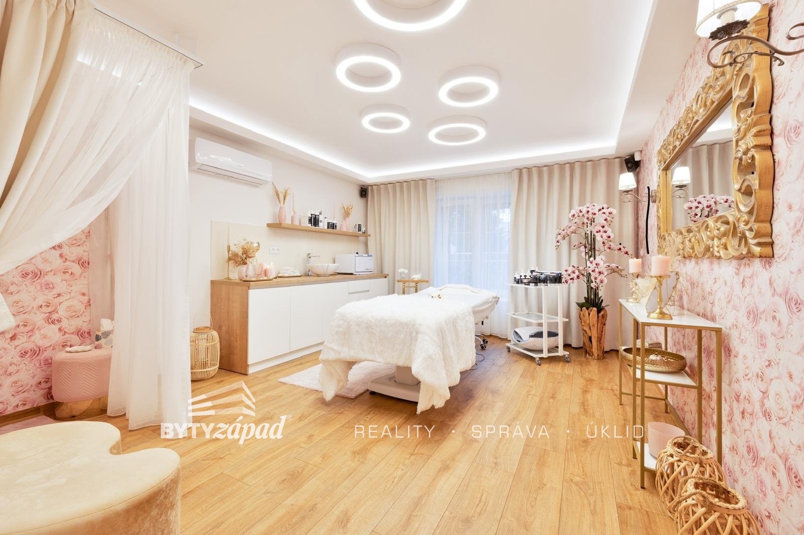 PHOTO-2025-10-07-17-36-03 (kopie)