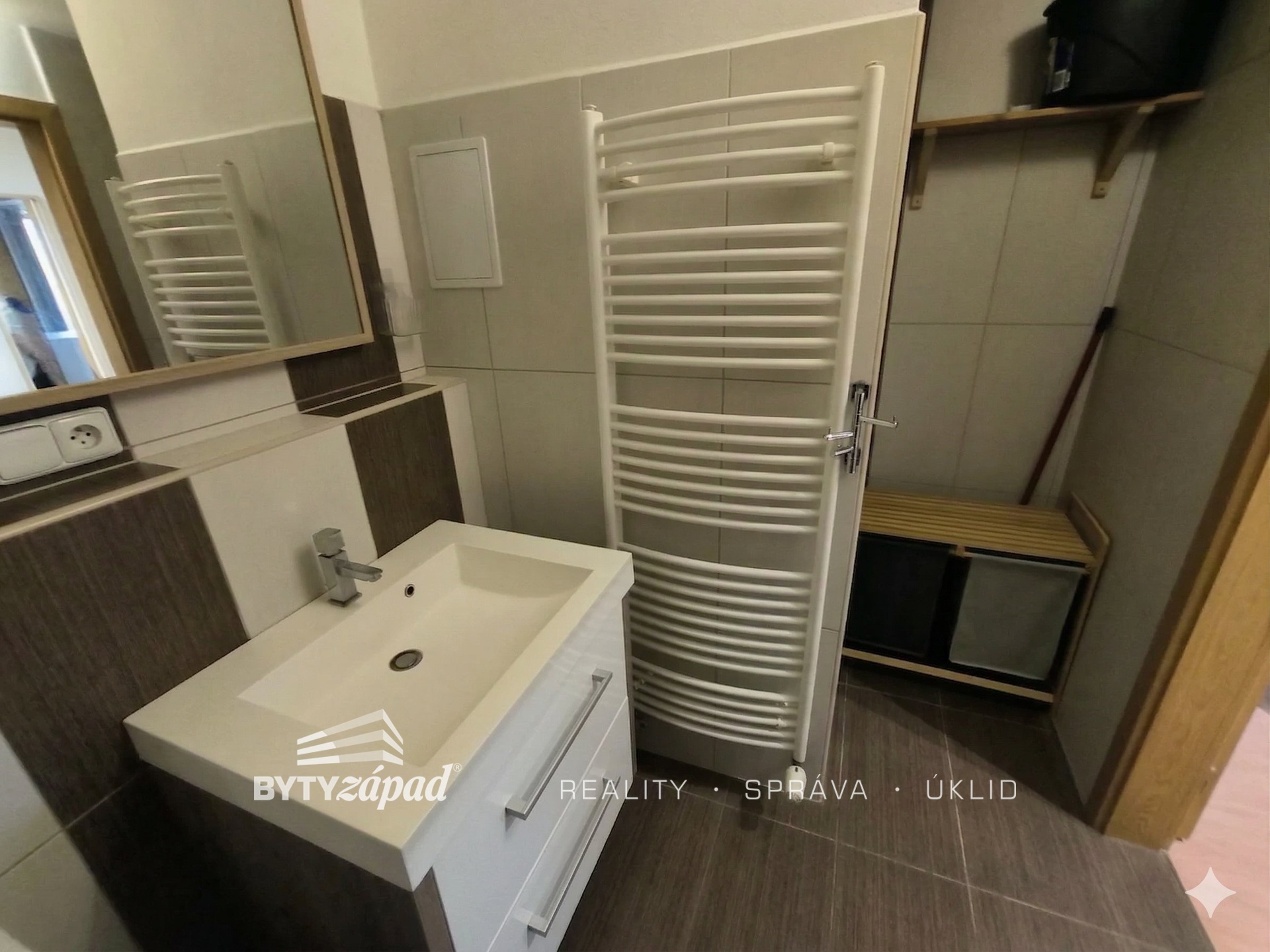 Gemini_Generated_Image_vadzbfvadzbfvadz