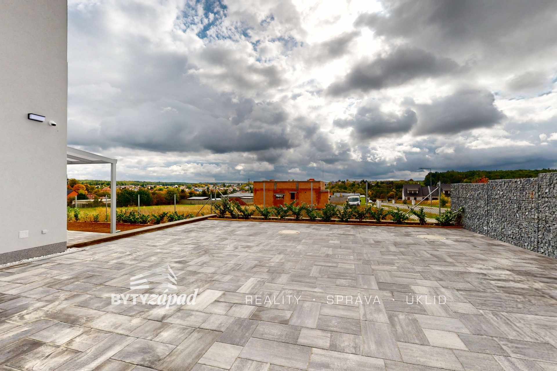 Byt-3kk-s-terasou-ul-Manetinska-Vejprnice-10172025_145205