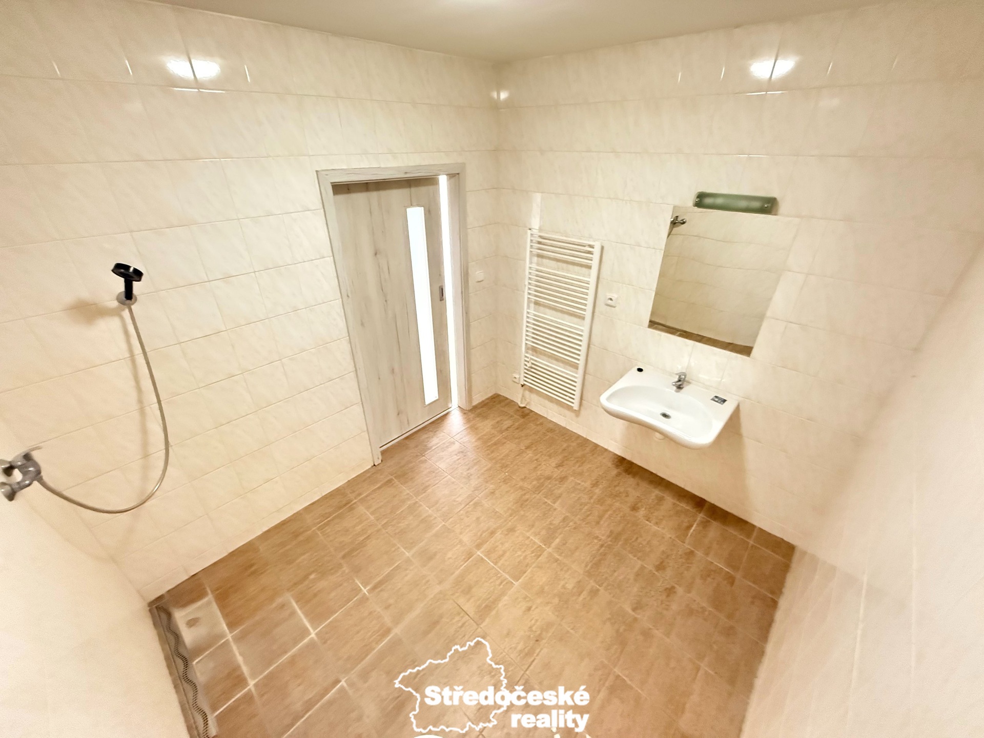 aktuální stav - koupelna, byt 6 Fanda