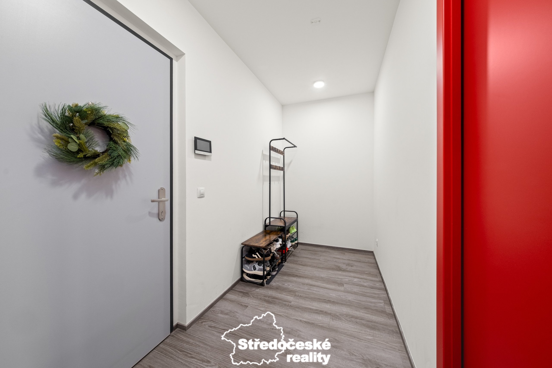 prodej_byt_Praha_Ha?je_mattaneli Milan_chodba