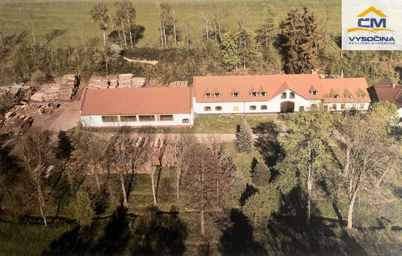 Pronájem zateplené haly v České Bělé