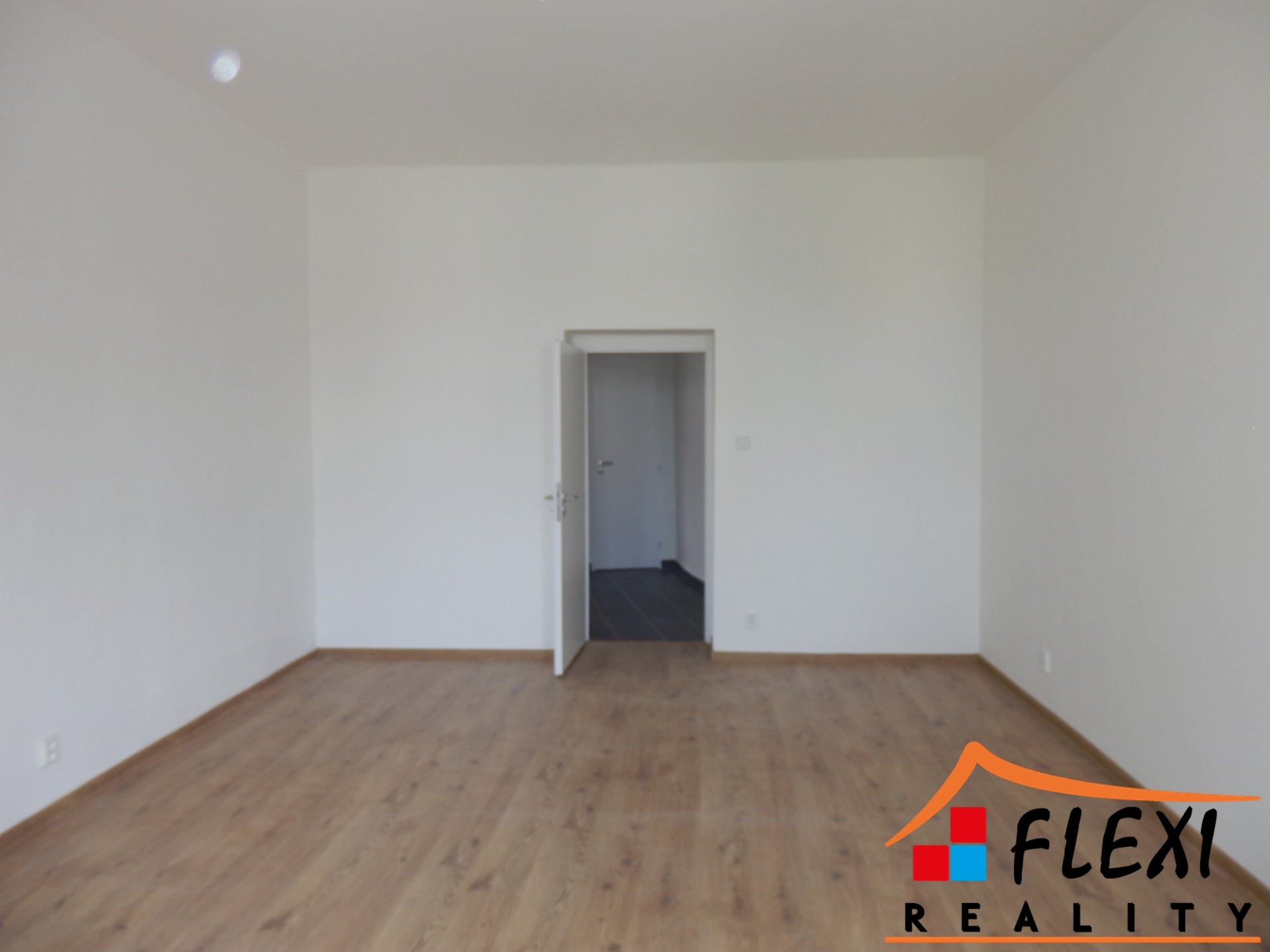 prodej-moderniho-bytoveho-domu-ul-korunni-ostrava-p5270062-4e92d5