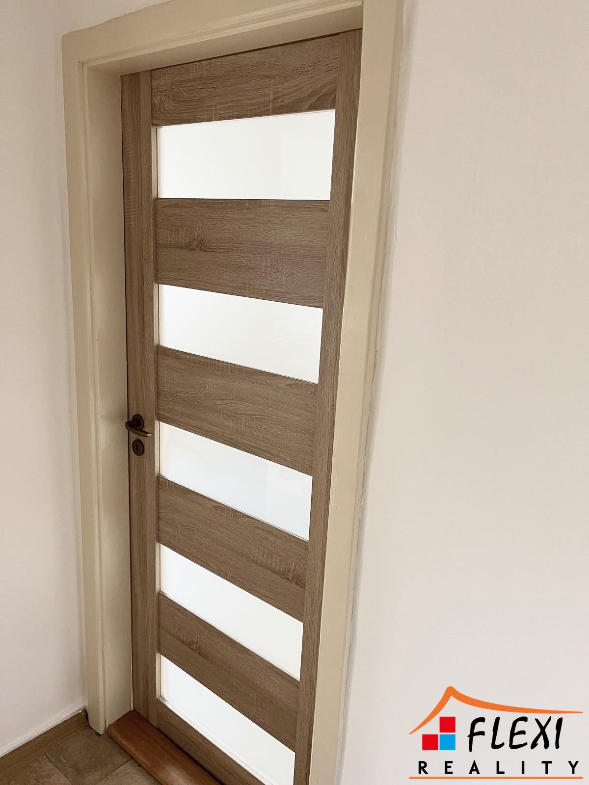 e16bc190-25b0-4f49-9671-755814de4780