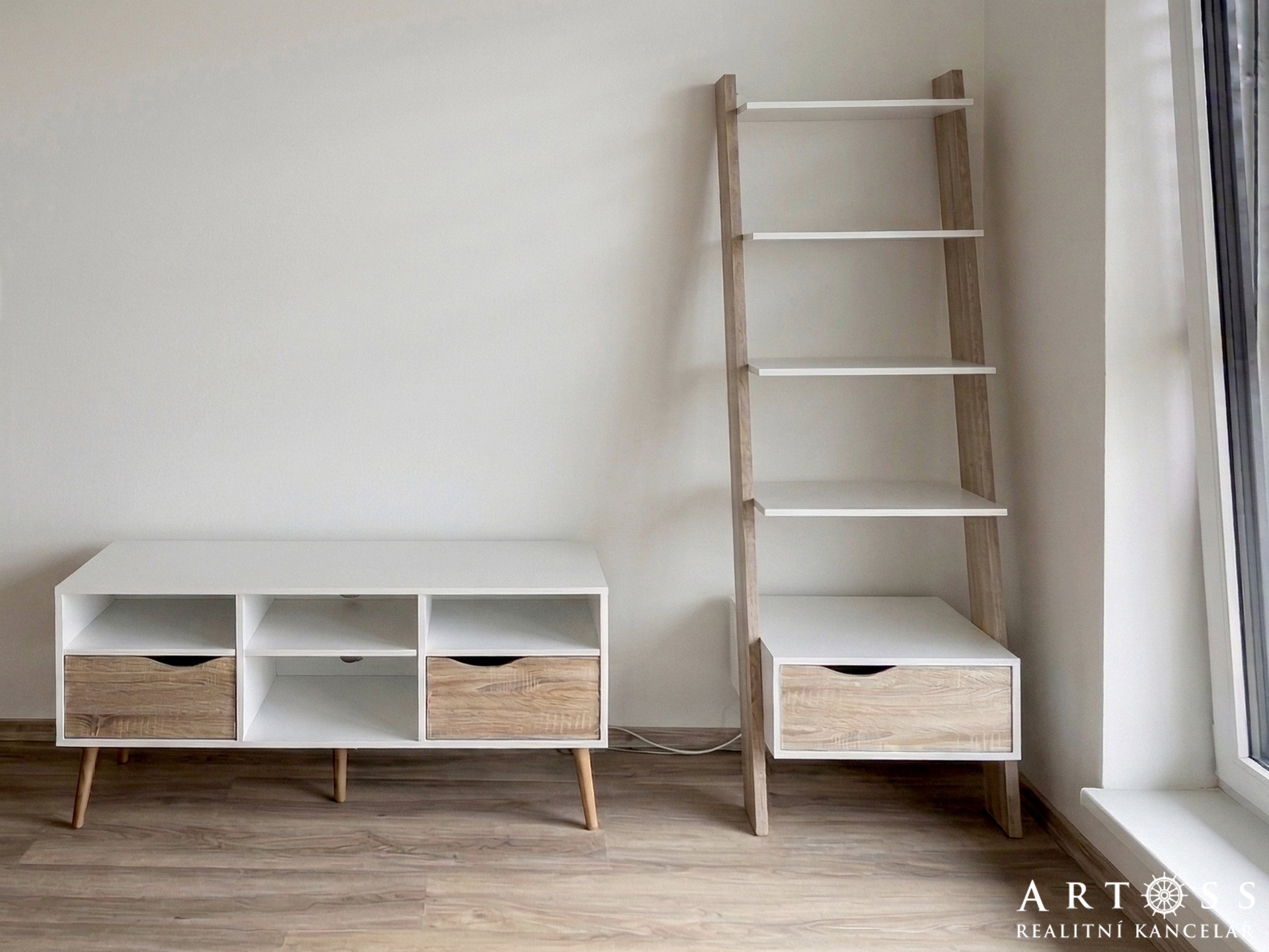 obývací skříňky