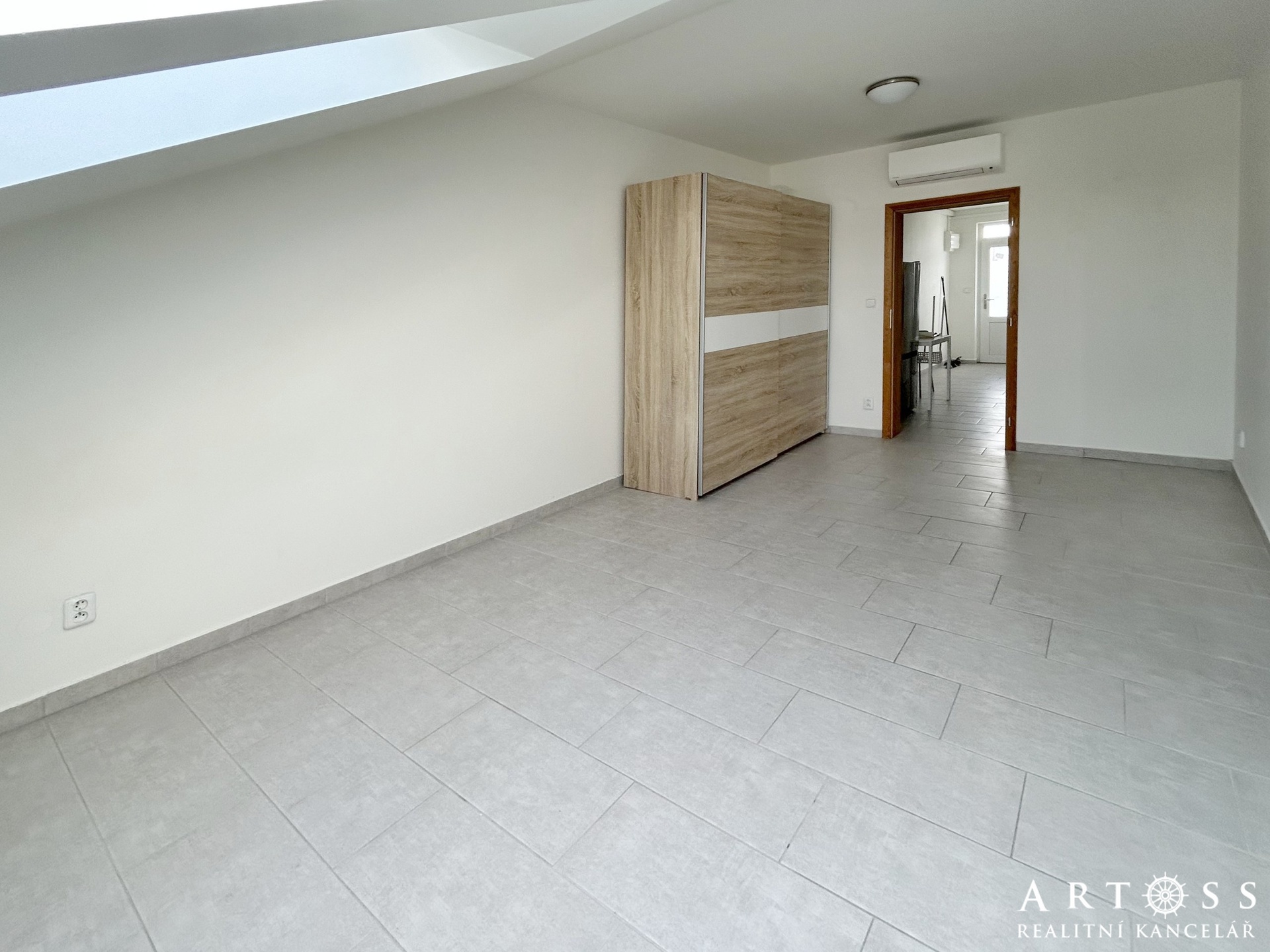 Pronájem bytu 1+kk, Brno-Kr.Pole