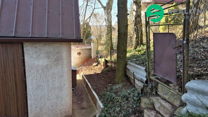 Zděná chata s krbem, studnou, Moravská Třebová