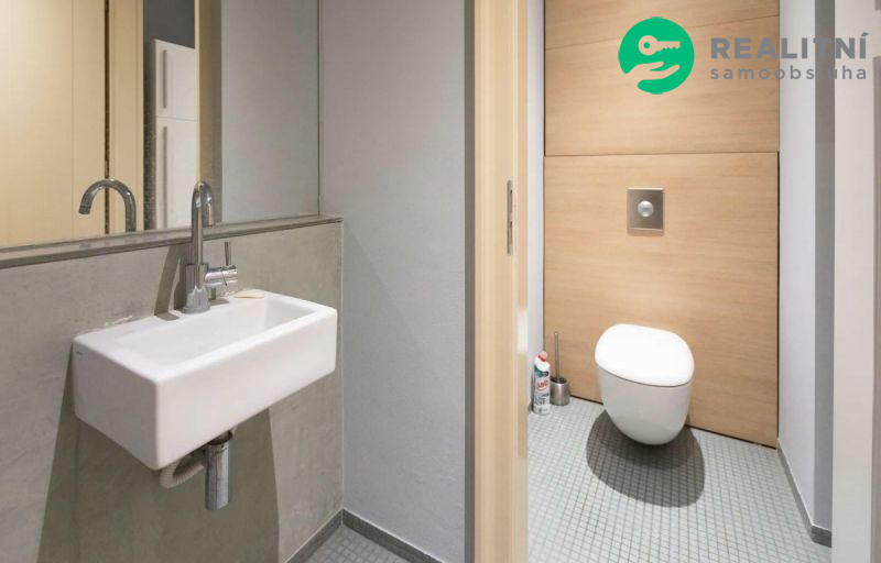 Pronájem bytu 2+kk 80 m² Rohanské nábřeží, Praha