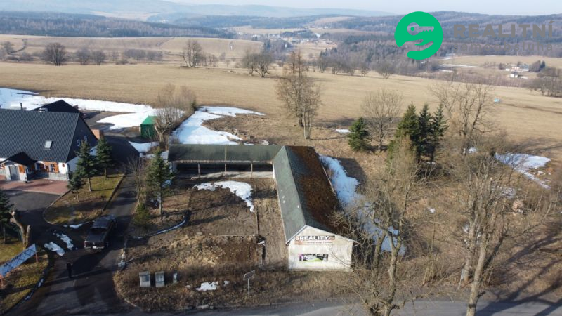 pozemek s objektem na rekonstrukci s projektem Mníšek