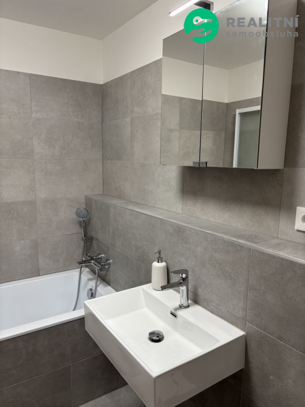 Pronájem bytu 2+kk 57 m&sup2; Loudova, Olomouc - Povel