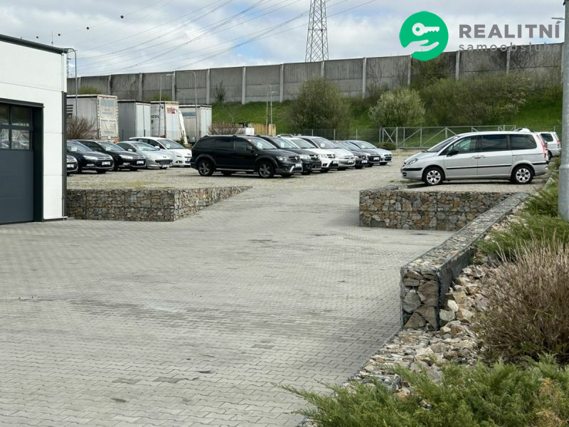 Novostavba haly, pozemek 3000m2, 8km od Brna, u D1