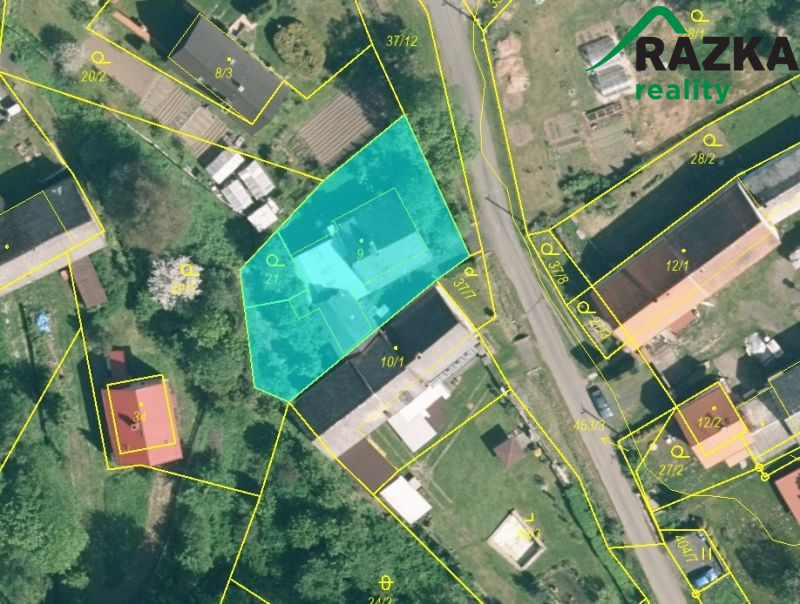 Rodinný dům k rekonstrukci - obec Popovice u Poutnova 