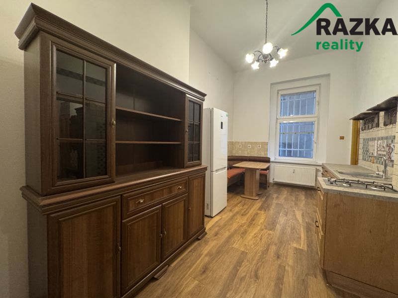 Prodej bytu 2+1(83m2), Karlovy Vary, ul. T.G.M.