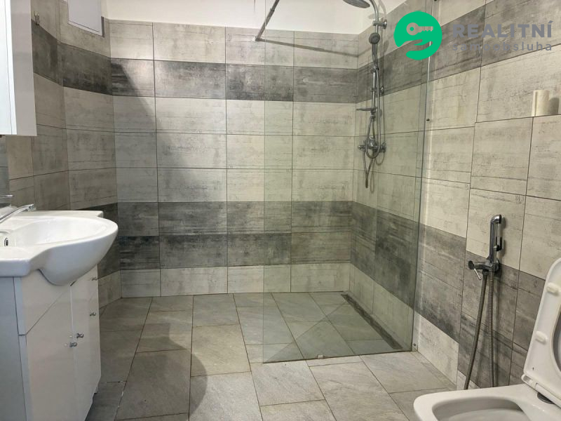 Byt 2+1, 90m2, Svrkyně, Praha západ