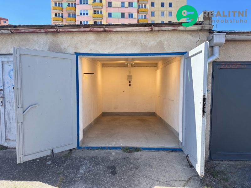 Zděná garáž 18 m&sup2; OV - sídl. Máj, České Budějovice