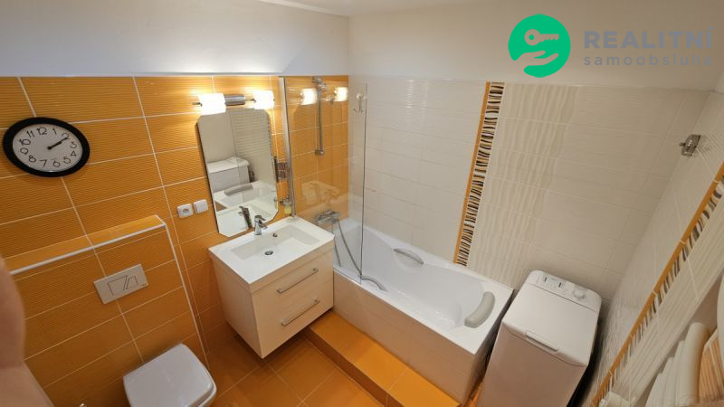 Byt 1+kk, 41m2, Karlovy Vary, Stará Role, Okružní