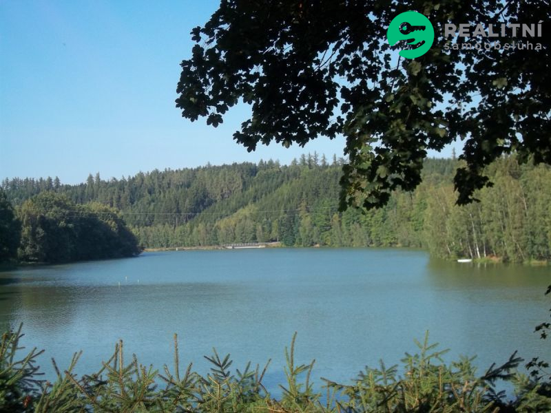 chata u přehradní nádrže Trnávka