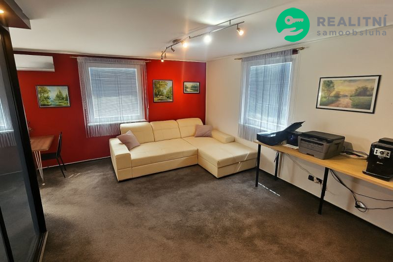 Byt 1+kk, 41m2, Karlovy Vary, Stará Role, Okružní