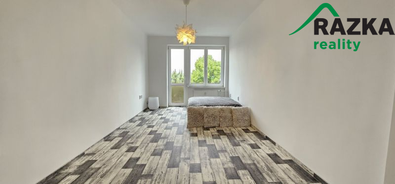 Byt 2+1 s balkonem (58 m2) Tachov, ul. Školní