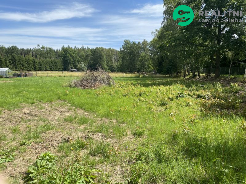 Prodej stavebního pozemku 1735 m² -  Horní Ne