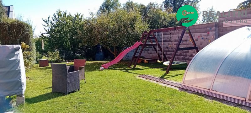 Moderní dvoupatrový byt v kouzelné lokalitě. 4+kk v Řitce, která sousedí s CHKO Brdy