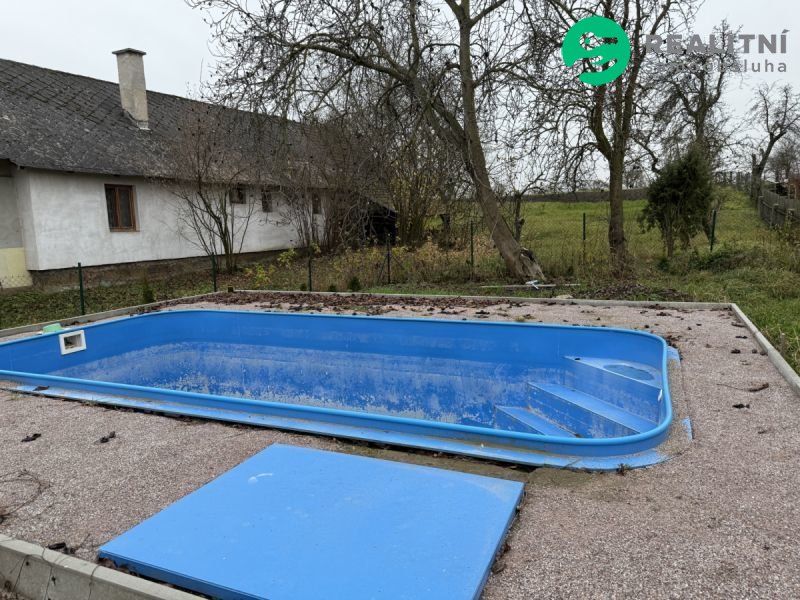 Prodej krásné roubené chalupy v obci Běchary