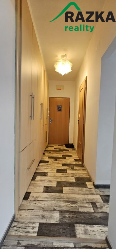 Byt 2+1 s balkonem (58 m2) Tachov, ul. Školní