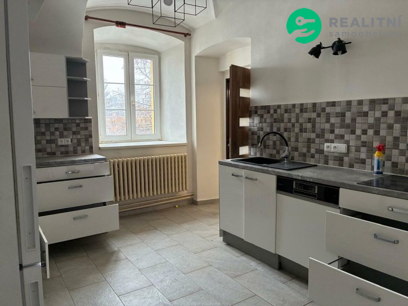 Byt 2+1, 90m2, Svrkyně, Praha západ