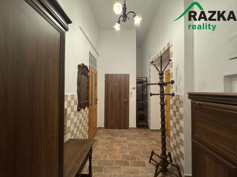 Prodej bytu 2+1(83m2), Karlovy Vary, ul. T.G.M.