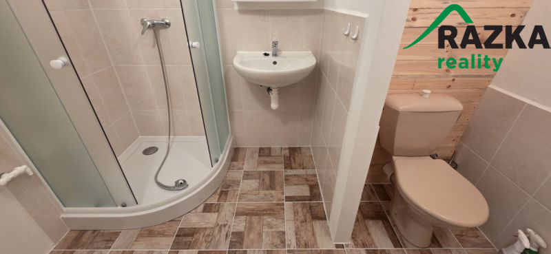 Byt 2+1 s lodžií (64 m2) Chodová Planá, Sídliště Lučina