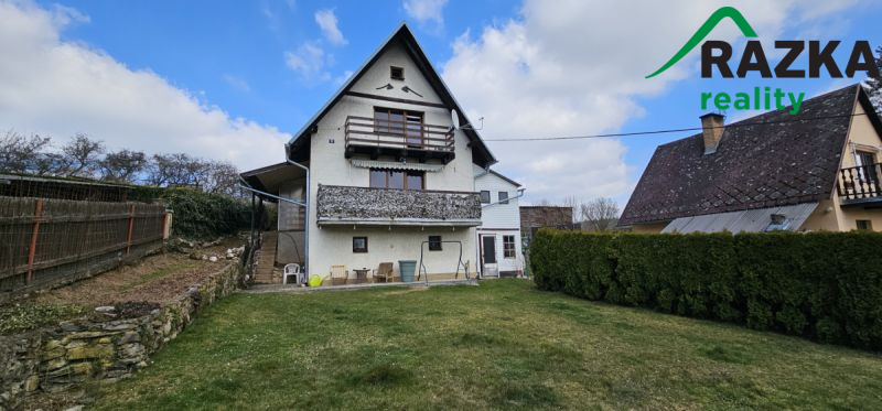 Prodej 1/2 chaty v  obci Kořen, okr. Tachov