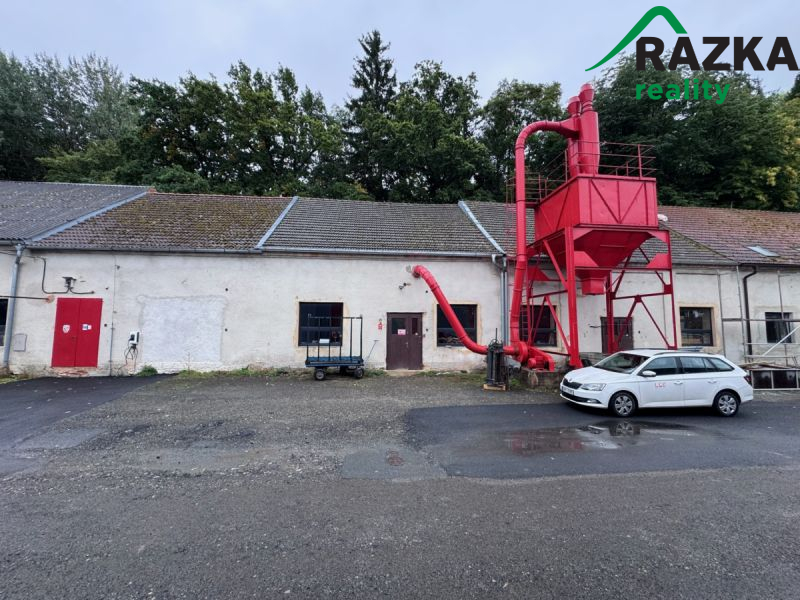 Pronájem zavedené  truhlárny Bor u Tachova ( 280m2