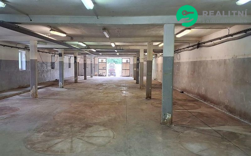 Nájem 600 a 500 m2 skladové, výrobní plochy u BEROUNA