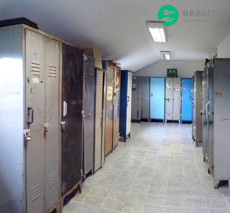 Nájem 600 a 500 m2 skladové, výrobní plochy u BEROUNA