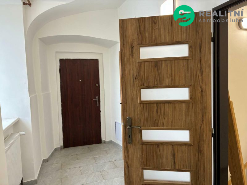 Byt 2+1, 90m2, Svrkyně, Praha západ