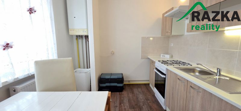 Byt 2+1 s lodžií (64 m2) Chodová Planá, Sídliště Lučina