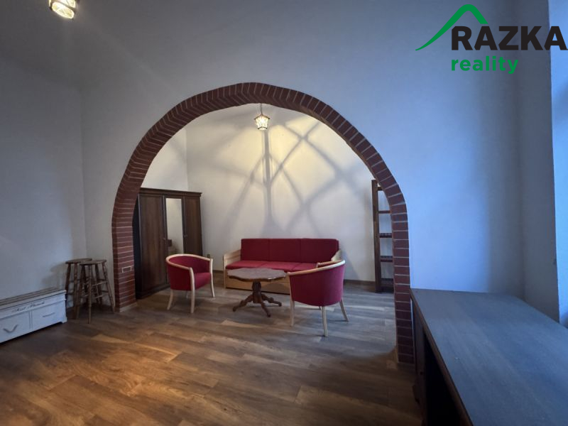 Prodej bytu 2+1(83m2), Karlovy Vary, ul. T.G.M.