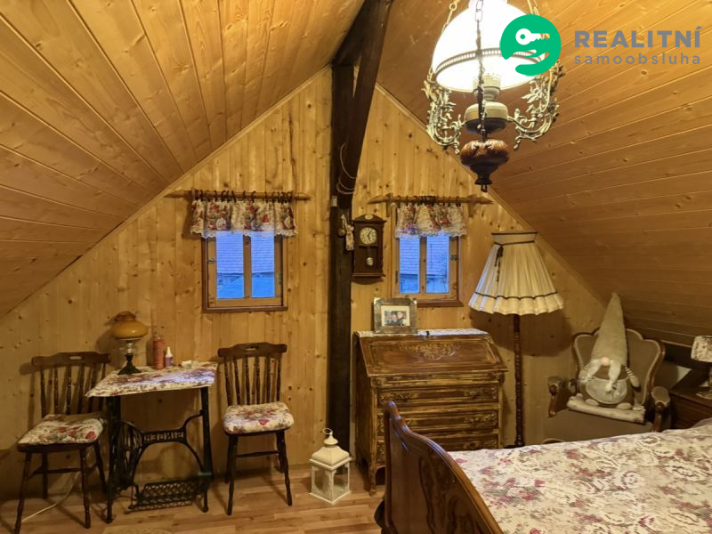 Prodej krásné roubené chalupy v obci Běchary