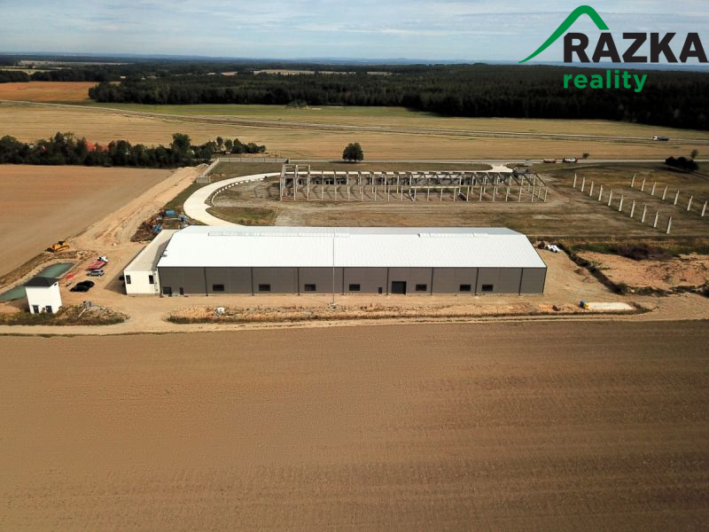Pronájem nové haly 4 000 m&sup2;, pozemek 14 000 m&sup2;, Štěpánovice