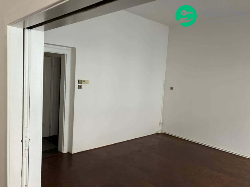 Pronájem prostorného (91 m&sup2;) bytu 3+1 v centru Litoměřic