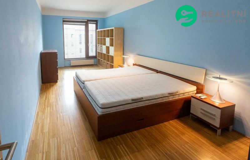 Pronájem bytu 2+kk 80 m² Rohanské nábřeží, Praha